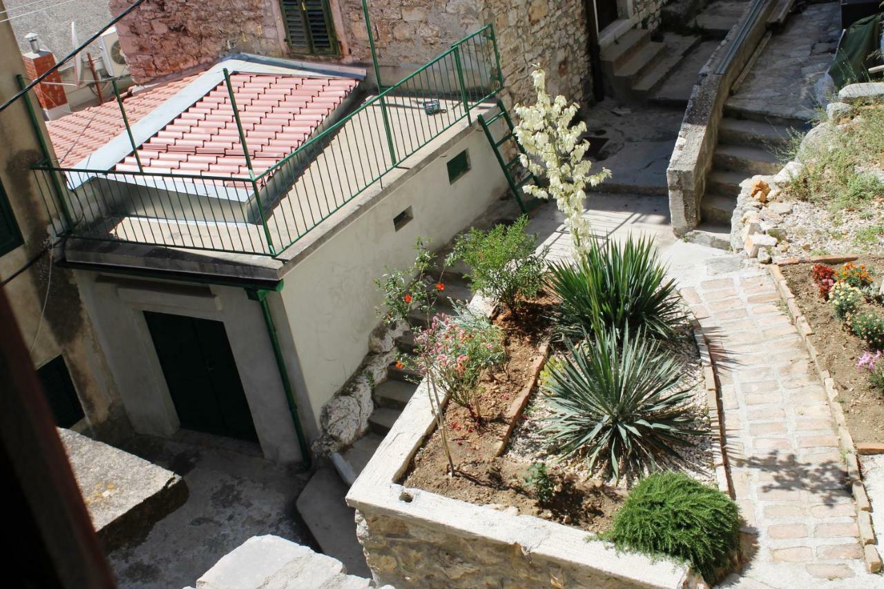 Illy City Centre Apartment Šibenik Екстериор снимка
