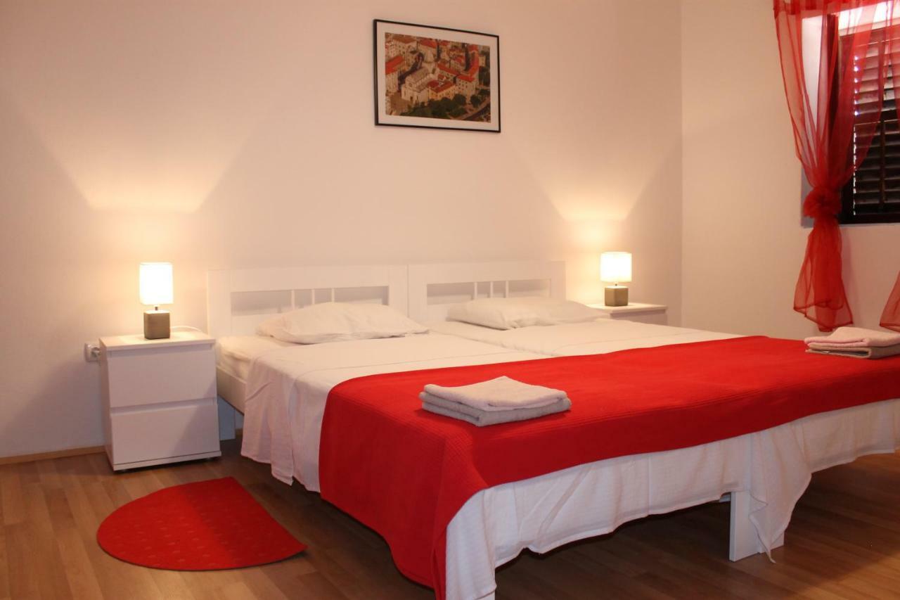 Illy City Centre Apartment Šibenik Екстериор снимка
